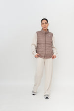 Dione Vest Tierra