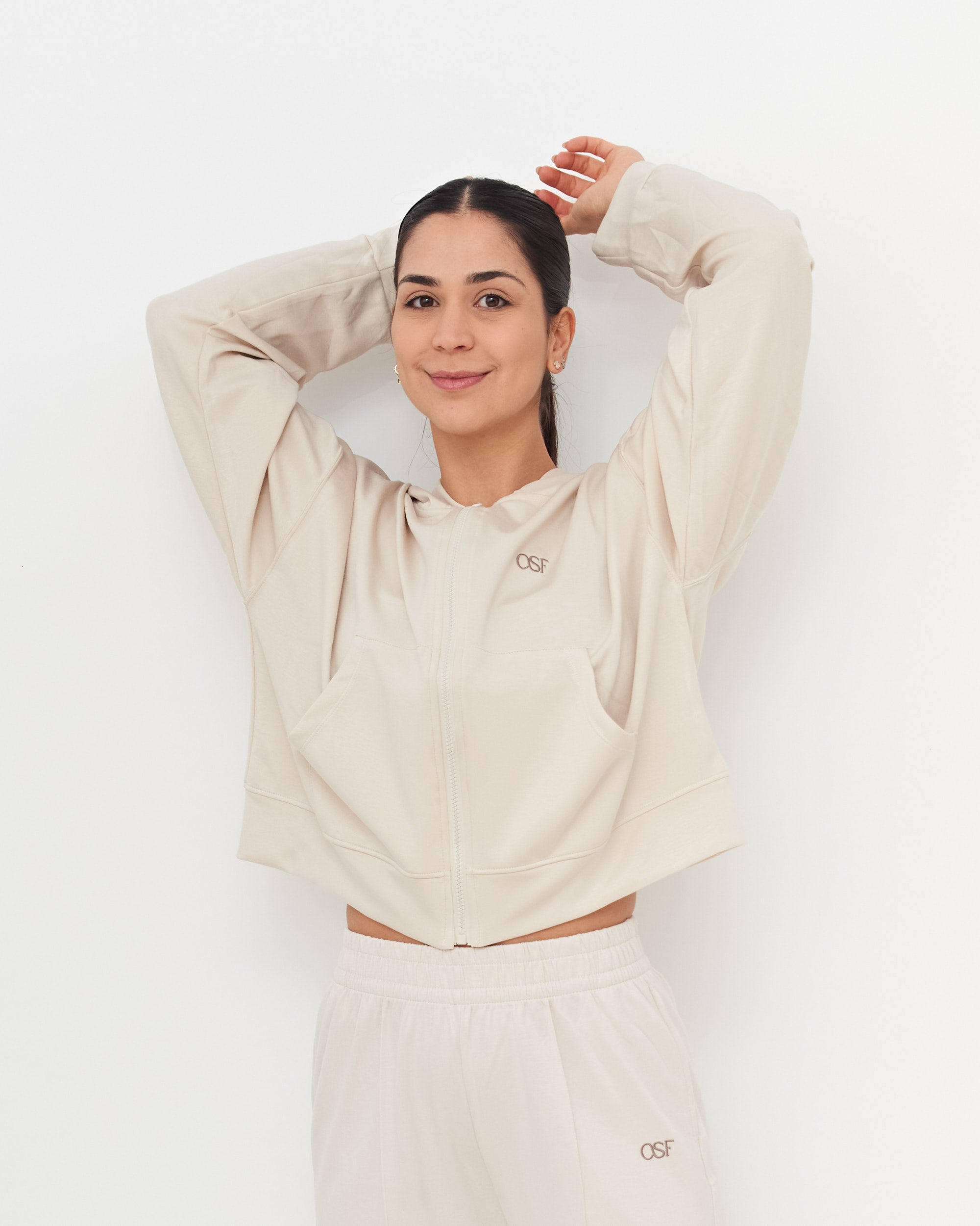 Aura Hoodie Arena