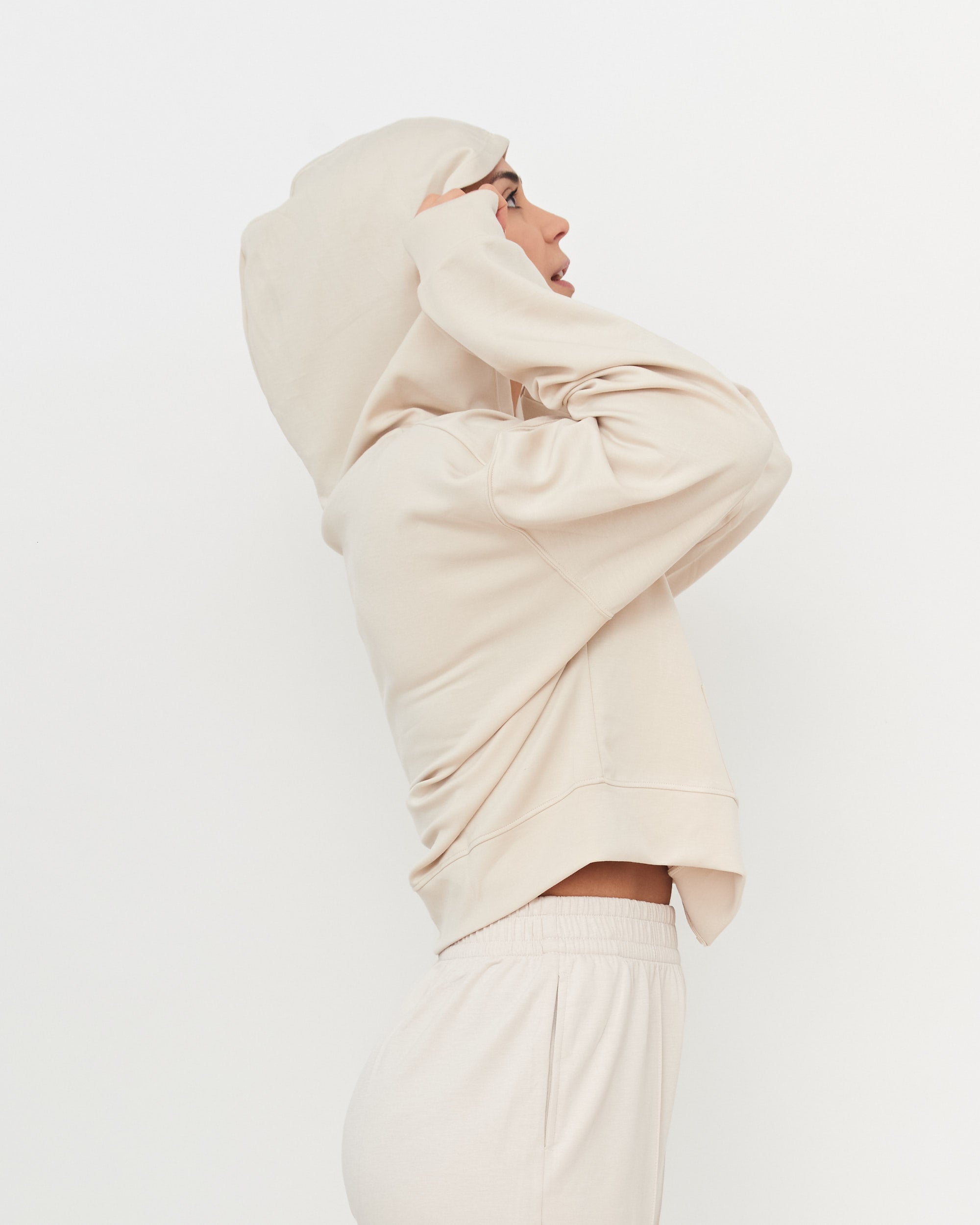 Aura Hoodie Arena